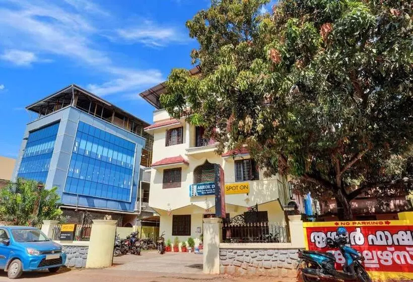 ホテル O Ashok Inn