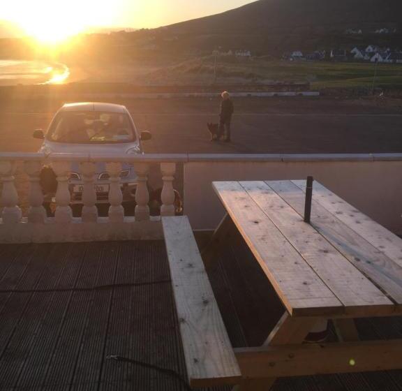 فندق The Strand, Dugort Achill