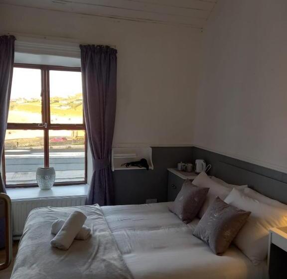 فندق The Strand, Dugort Achill