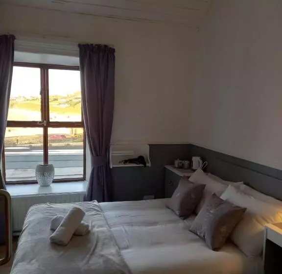 Hotelli The Strand, Dugort Achill