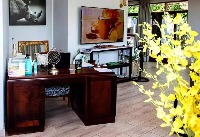 Majatalo Boutique Hotel On The Bay