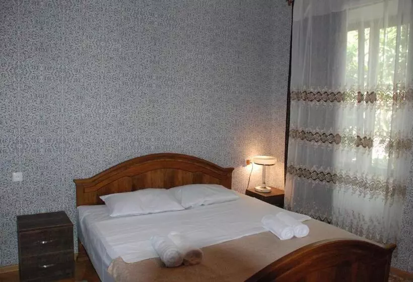 پانسیون Daduna S House