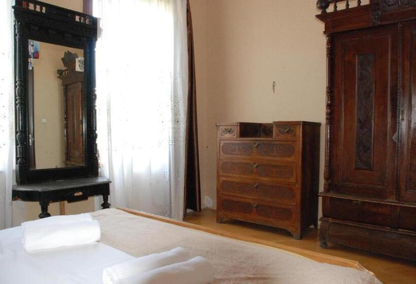 پانسیون Daduna S House