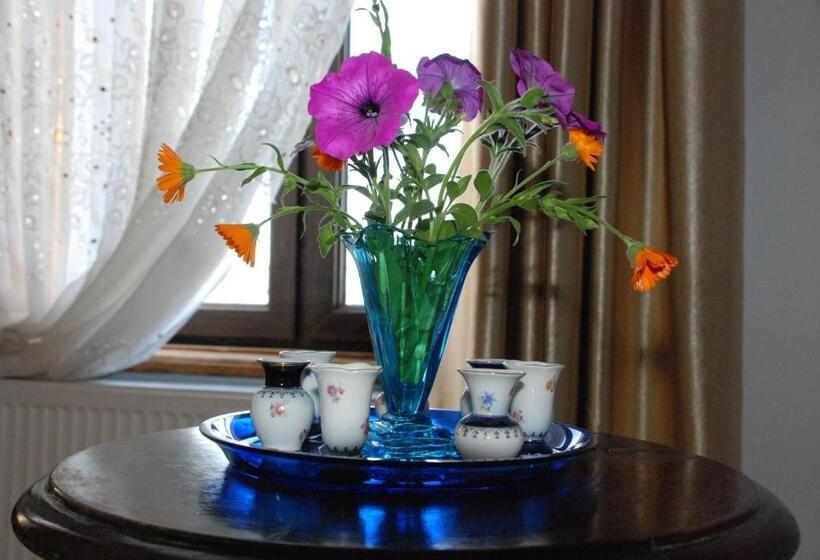 پانسیون Daduna S House