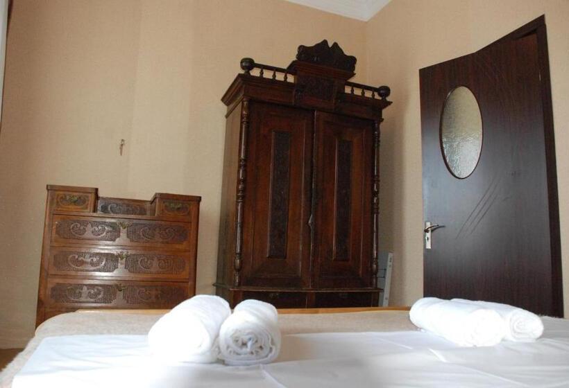 پانسیون Daduna S House