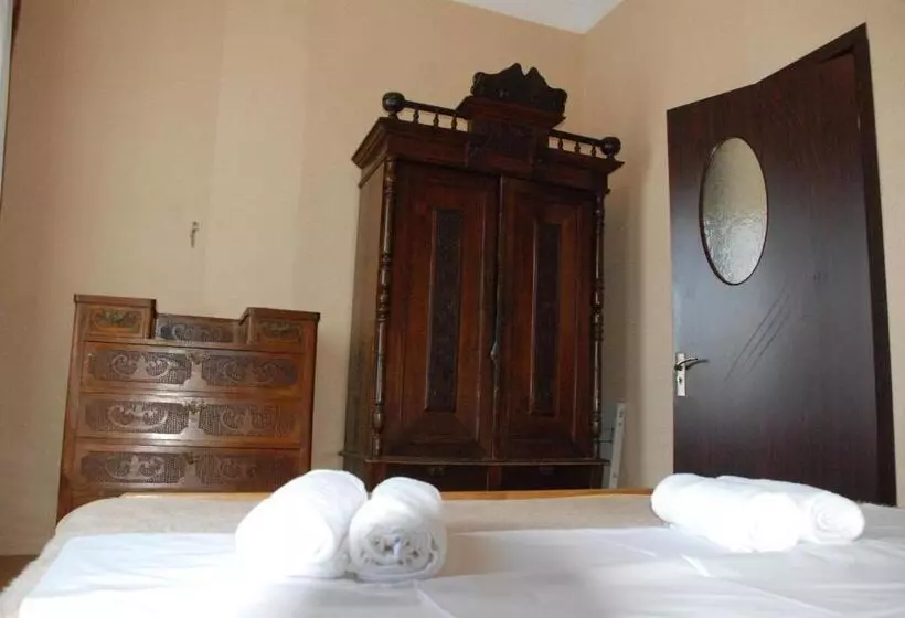 پانسیون Daduna S House
