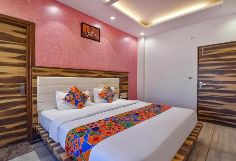 Fabhotel Wind Palace