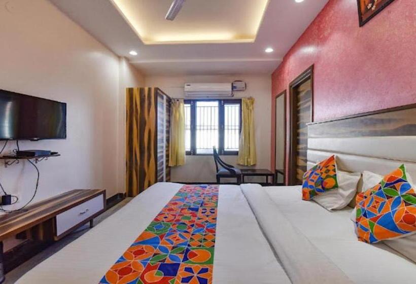 Fabhotel Wind Palace