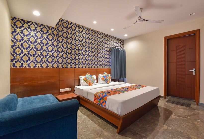 Fabhotel Wind Palace