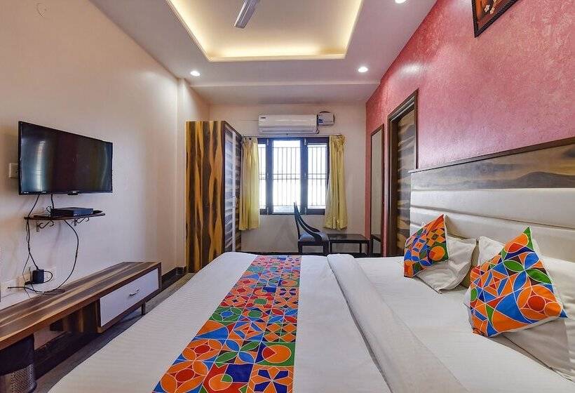 Fabhotel Wind Palace