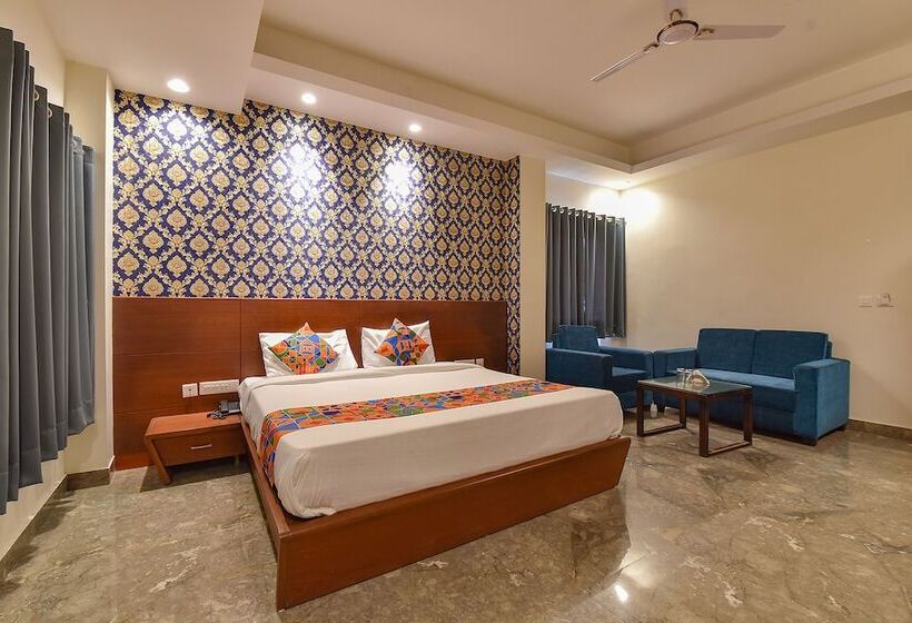 Fabhotel Wind Palace