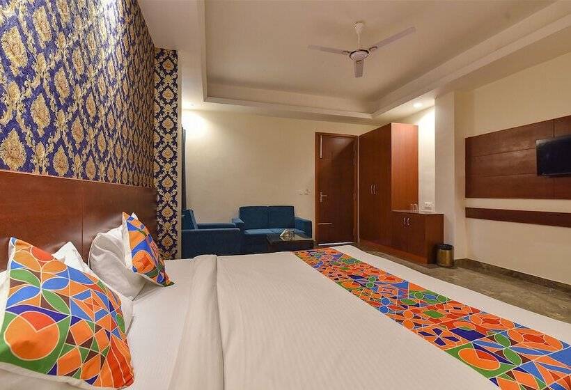 Fabhotel Wind Palace