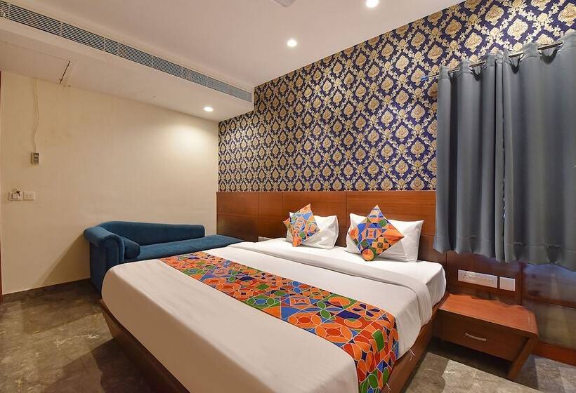 Fabhotel Wind Palace