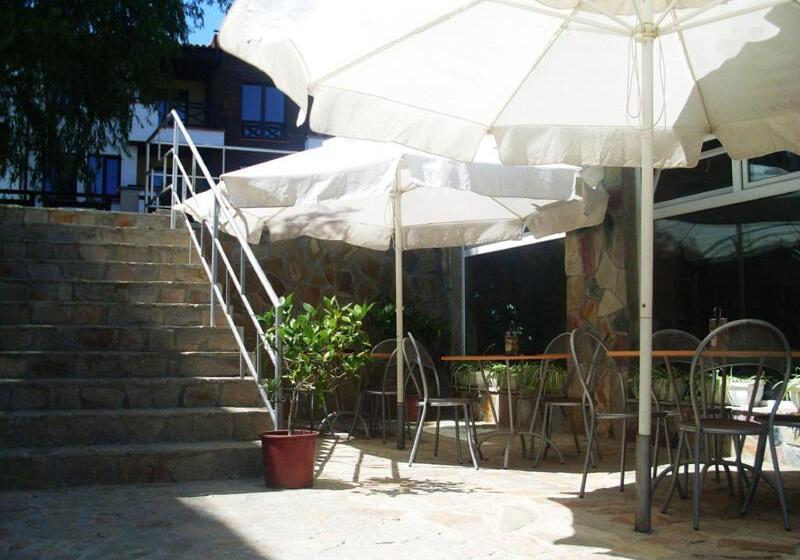 Hotel хотел лагуна