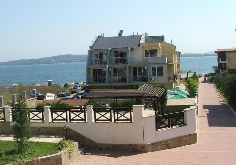 Hotel хотел лагуна