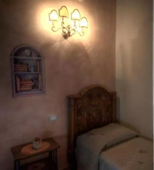 هتل Agriturismo La Strozza