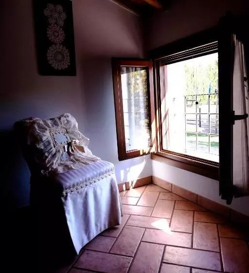 هتل Agriturismo La Strozza
