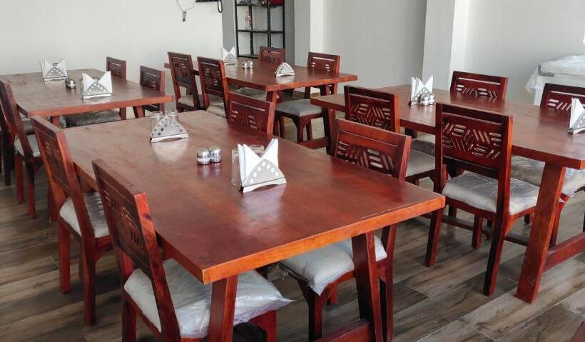 هتل Jaisal Inn Pure Veg