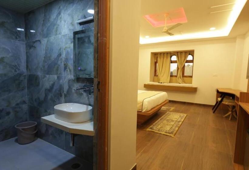 هتل Jaisal Inn Pure Veg