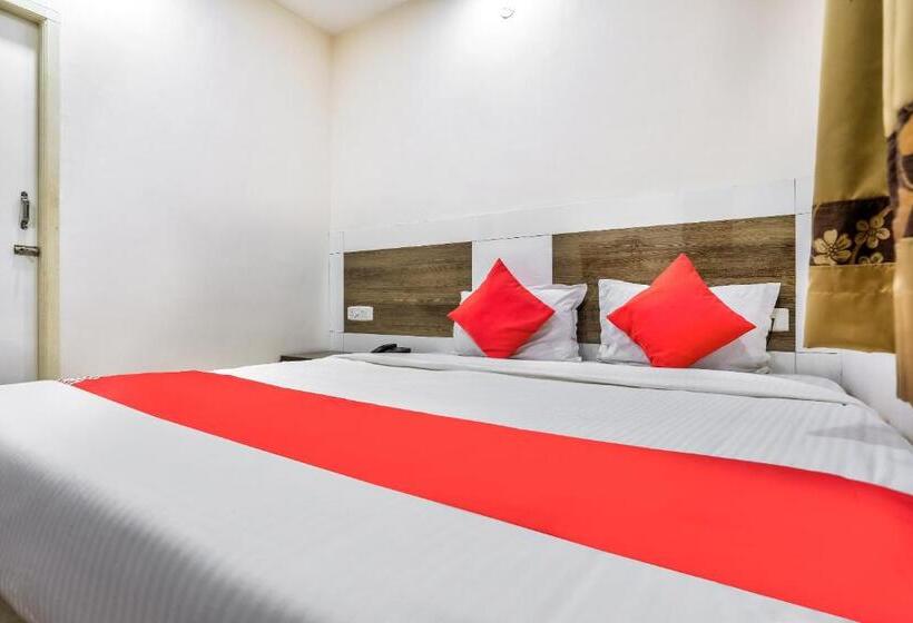 בית מלון כפרי O Nimalan Residency Shenoy Nagar Anna Nagar Near Pvr Cinemas Skywalk