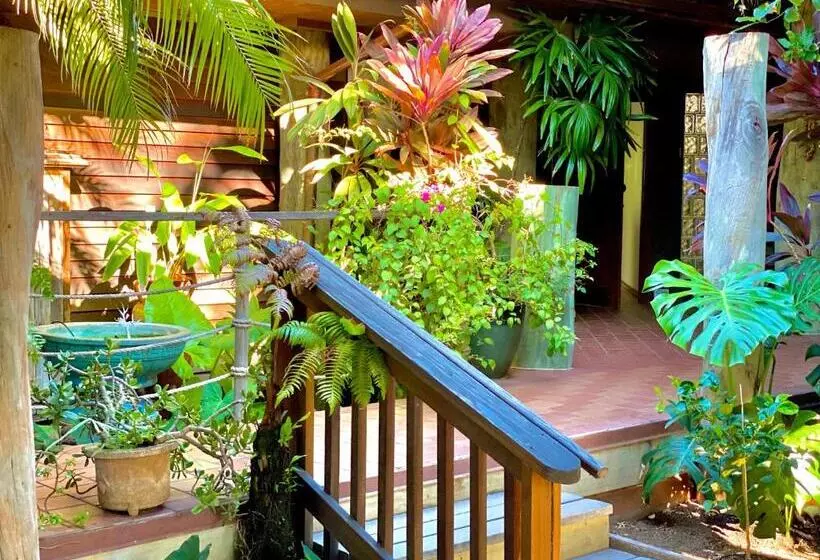 ホテル The Kulani Maui