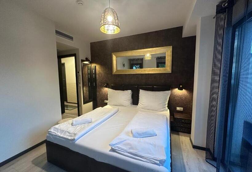 هتل Trend Deluxe Siófok