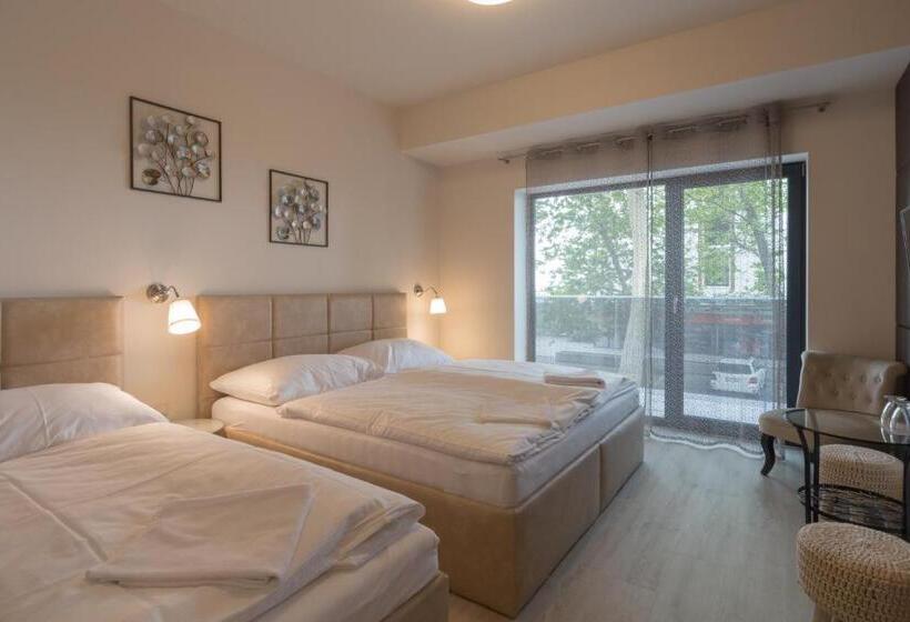 هتل Trend Deluxe Siófok