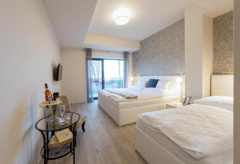 هتل Trend Deluxe Siófok