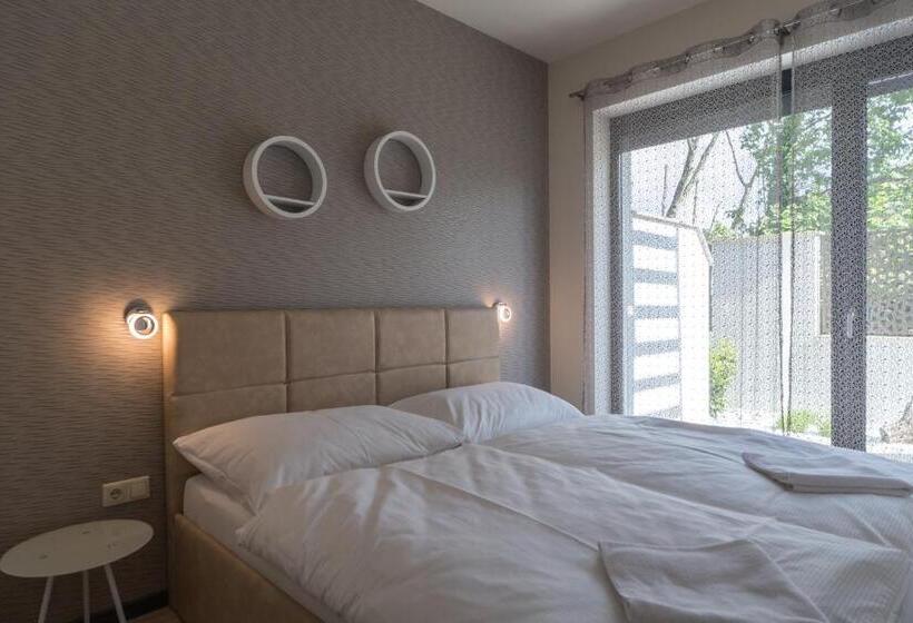 هتل Trend Deluxe Siófok