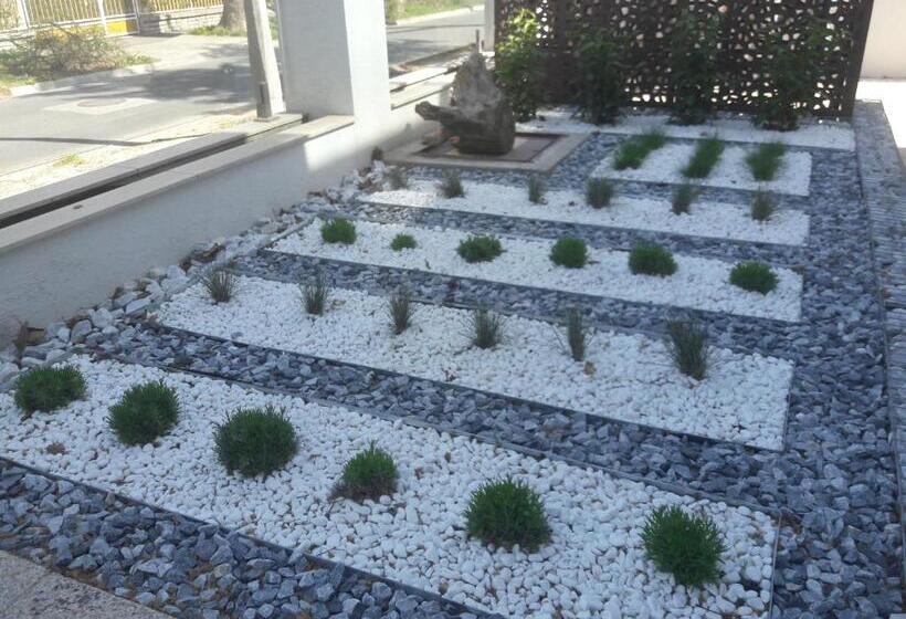 هتل Trend Deluxe Siófok