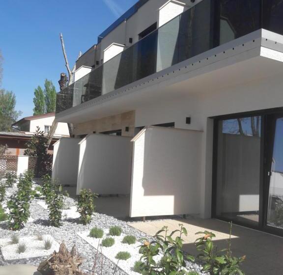 هتل Trend Deluxe Siófok