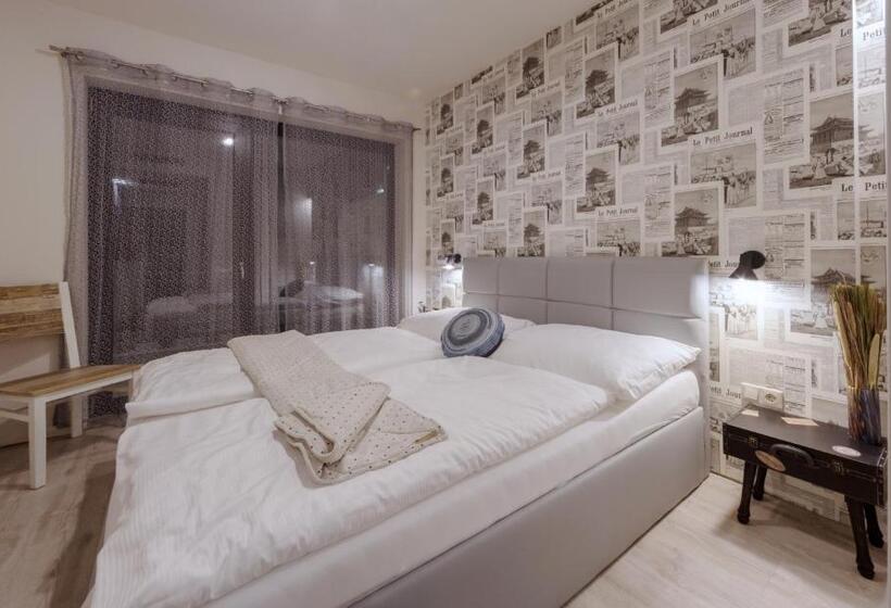 هتل Trend Deluxe Siófok