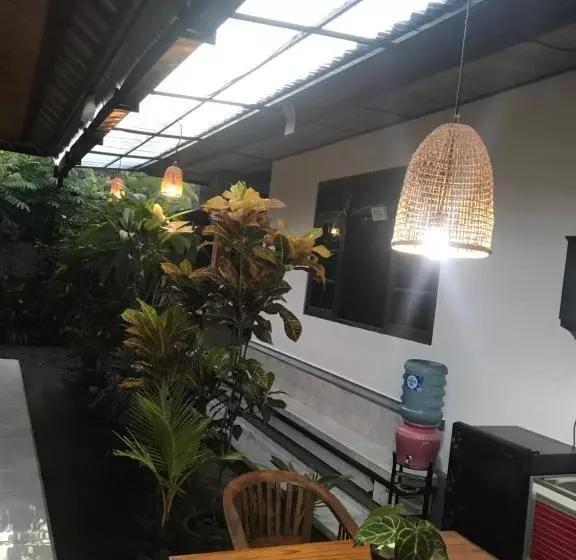 ペンション Intan House