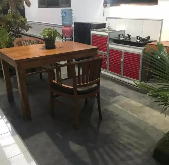 ペンション Intan House
