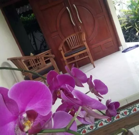 ペンション Intan House