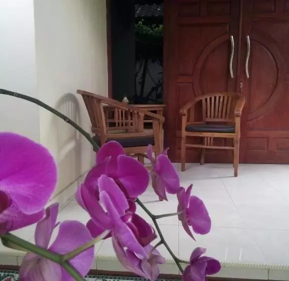 ペンション Intan House