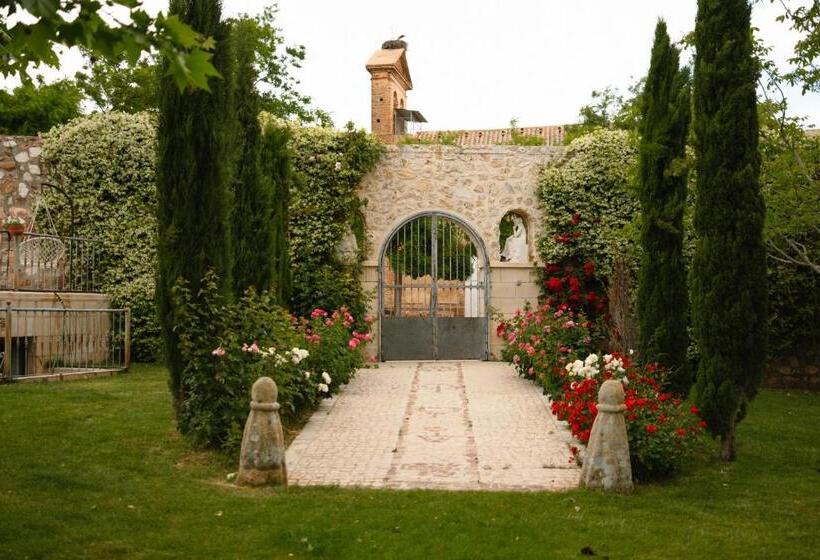 Resort Palacio Arudecas