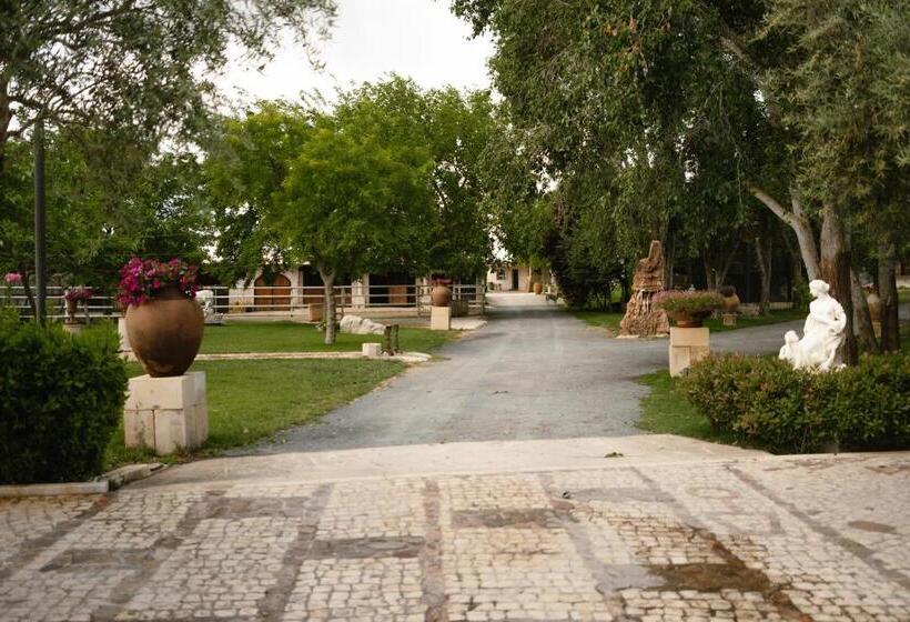 Resort Palacio Arudecas