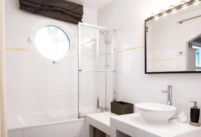 Bed and Breakfast La Villa Blanche   18 Personnes