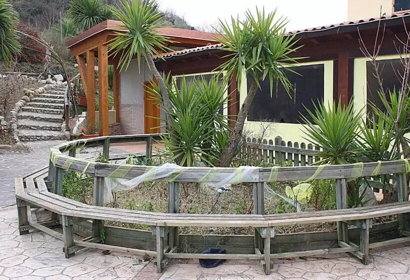 ホテル L Oasi Di Pierino