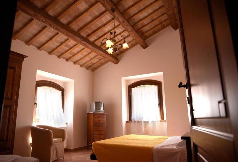 Hotel L Oasi Di Pierino