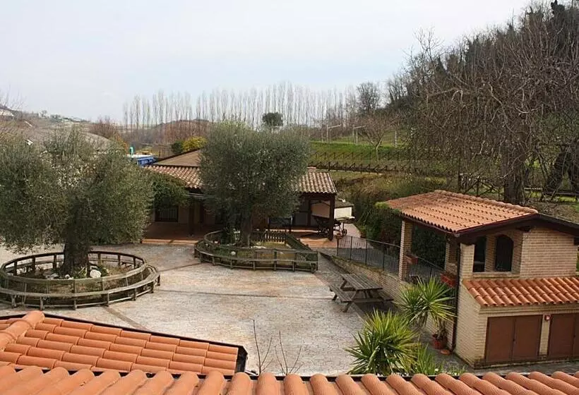 ホテル L Oasi Di Pierino