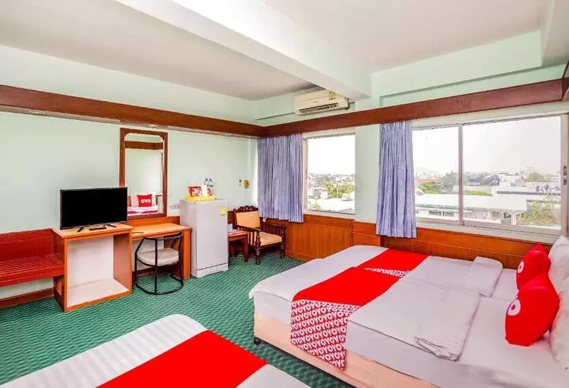 Hotelli Oyo 441 Grand Thara