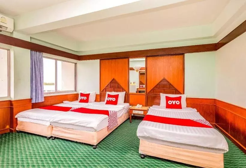 Hotelli Oyo 441 Grand Thara