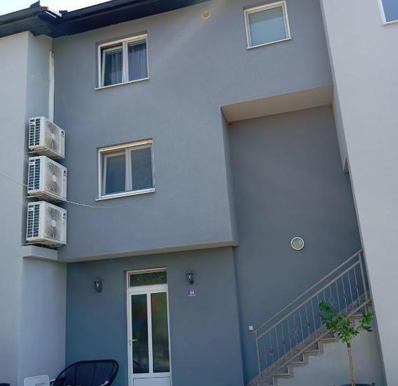 پانسیون Guesthouse Best