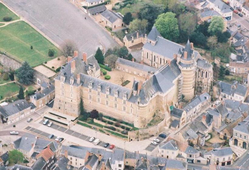 צימר Chateau De Durtal