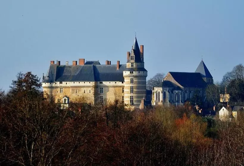 ベッドアンドブレックファースト Chateau De Durtal