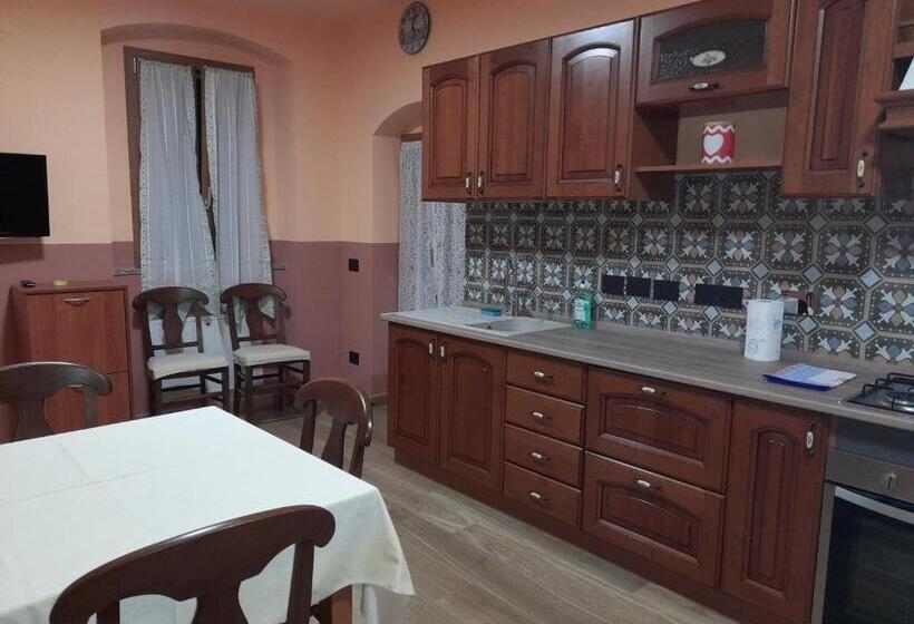 ホテル Albergo Jolanda