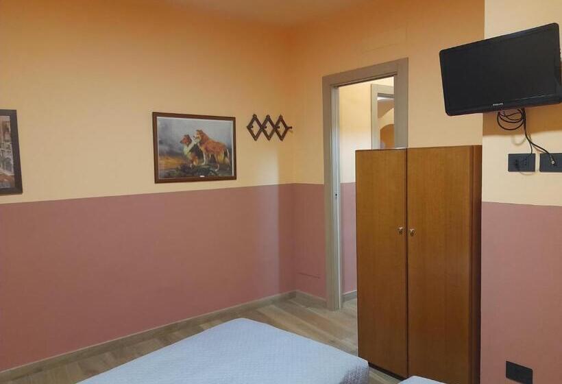 ホテル Albergo Jolanda