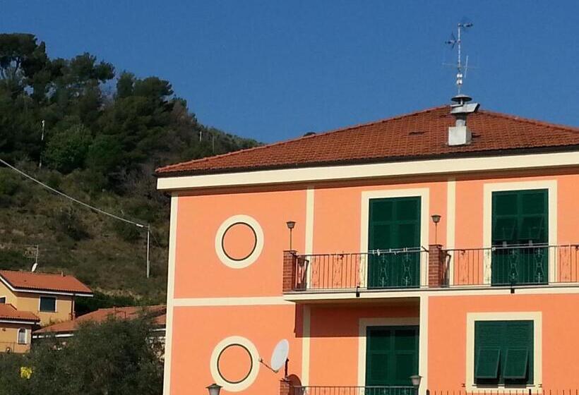 ホテル Albergo Jolanda